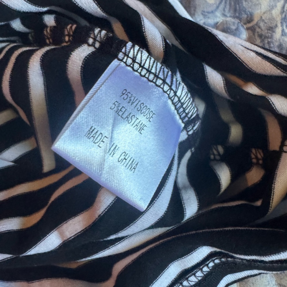 Striped Black and White Maxi Dress - Picture 5 of 5
